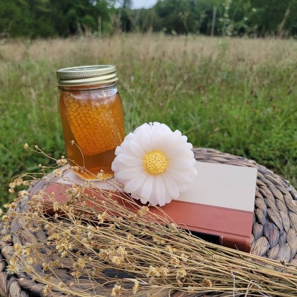 Ethereal Whimsical Vintage Pastel Cottagecore - Picture 14 of 16